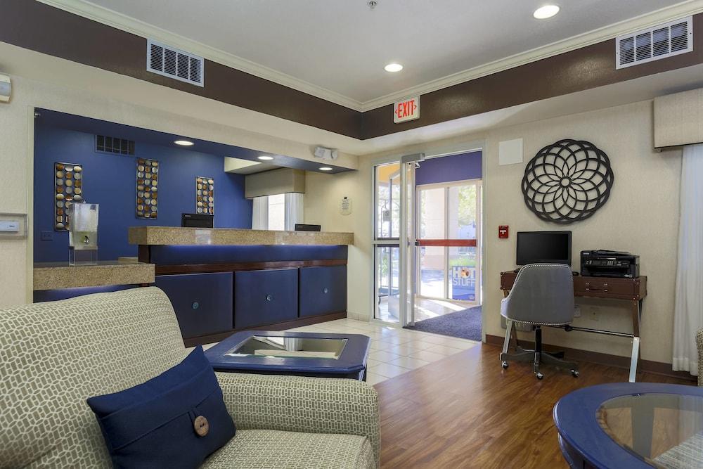 Fairfield Inn By Marriott Tracy Bagian luar foto
