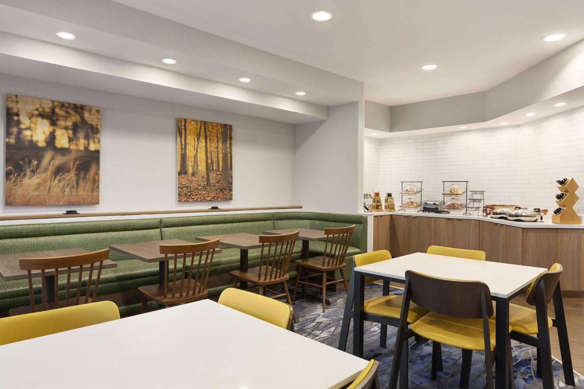 Fairfield Inn By Marriott Tracy Bagian luar foto
