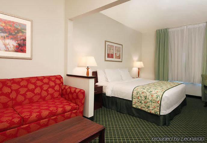 Fairfield Inn By Marriott Tracy Bagian luar foto
